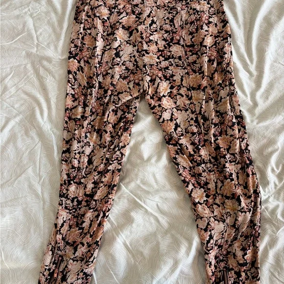 Anthropologie Floral Print Pants - Picture 4 of 6